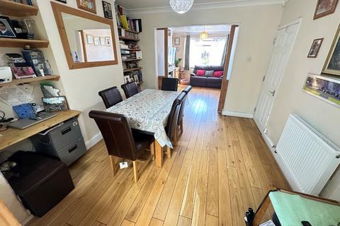 13 Brandreth Avenue, Dunstable, LU5 4JP
