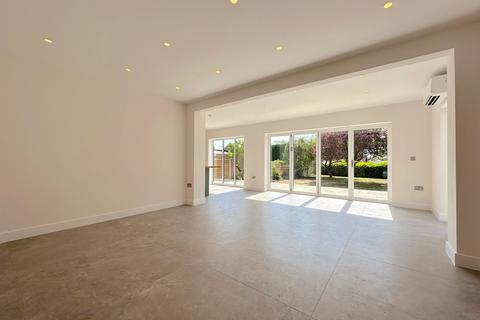 4 bedroom detached house for sale, Longford Road, Cannock WS11
