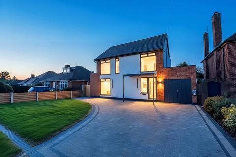4 bedroom detached house for sale, Longford Road, Cannock WS11
