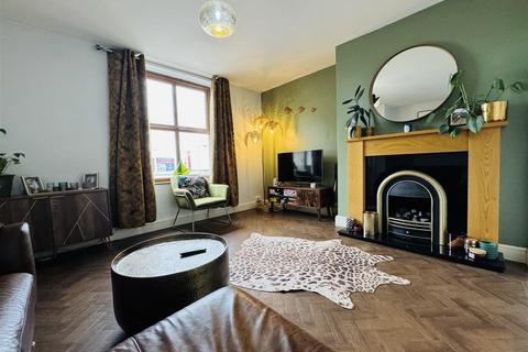 2 bedroom terraced house for sale, Saville Road, Skelmanthorpe, HD8 9ED