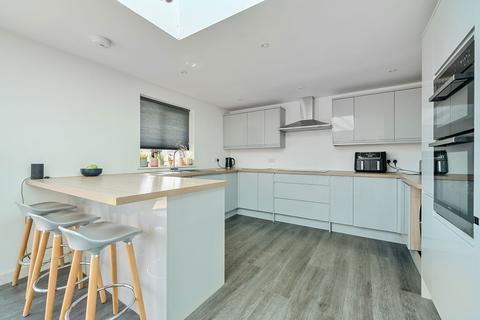 4 bedroom end of terrace house for sale, Sea View Terrace, Sennen TR19