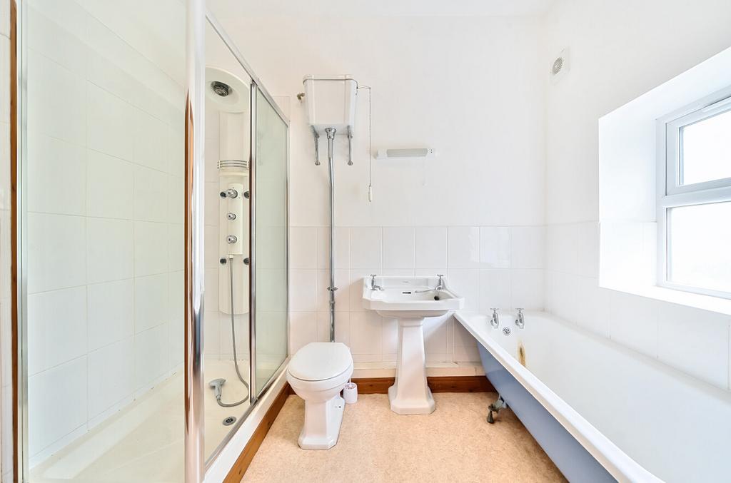 1284403-4-682b26f...