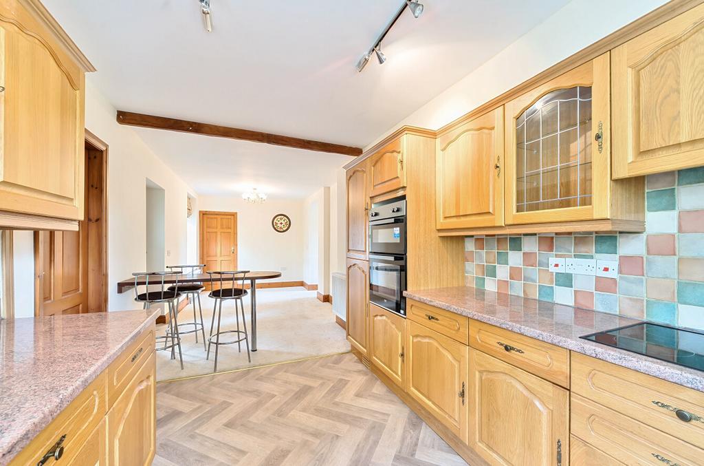 1284403-11-682b4f...