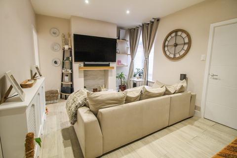 1 bedroom maisonette for sale, Park Road,  Farnborough , GU14