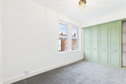 135 Tredworth Road, Gloucester, GL1 4QZ