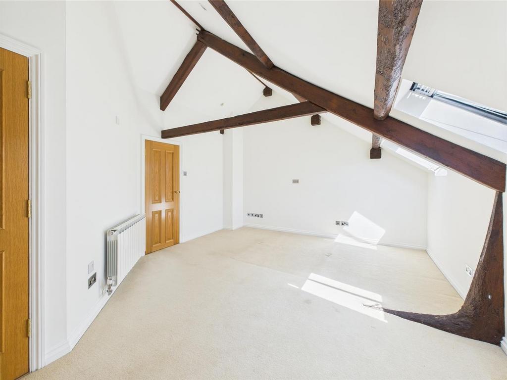 CAM04392 G0-PR0072-STILL030.jpg