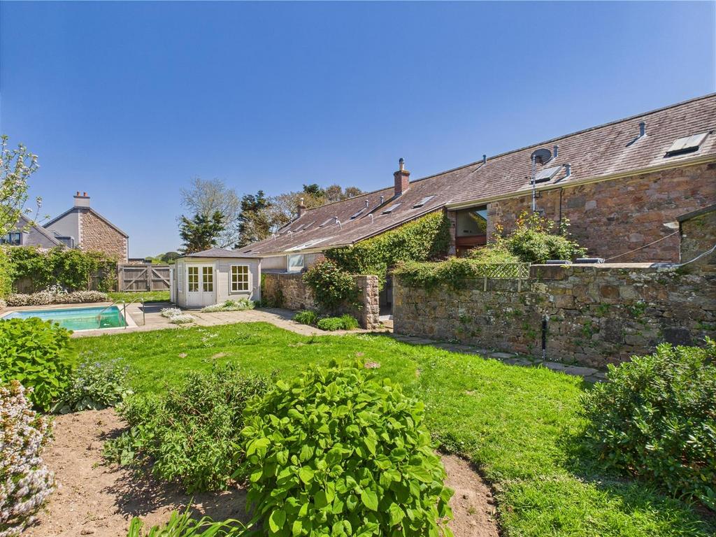 CAM04392 G0-PR0072-STILL013.jpg