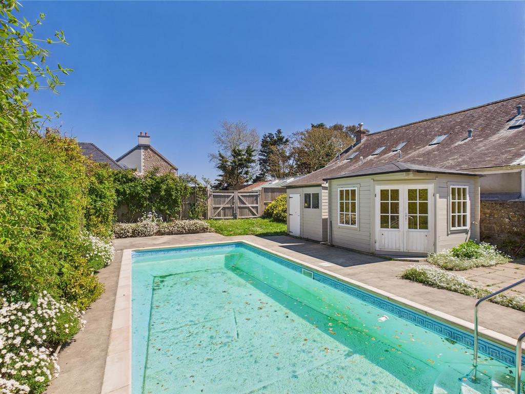 CAM04392 G0-PR0072-STILL011.jpg