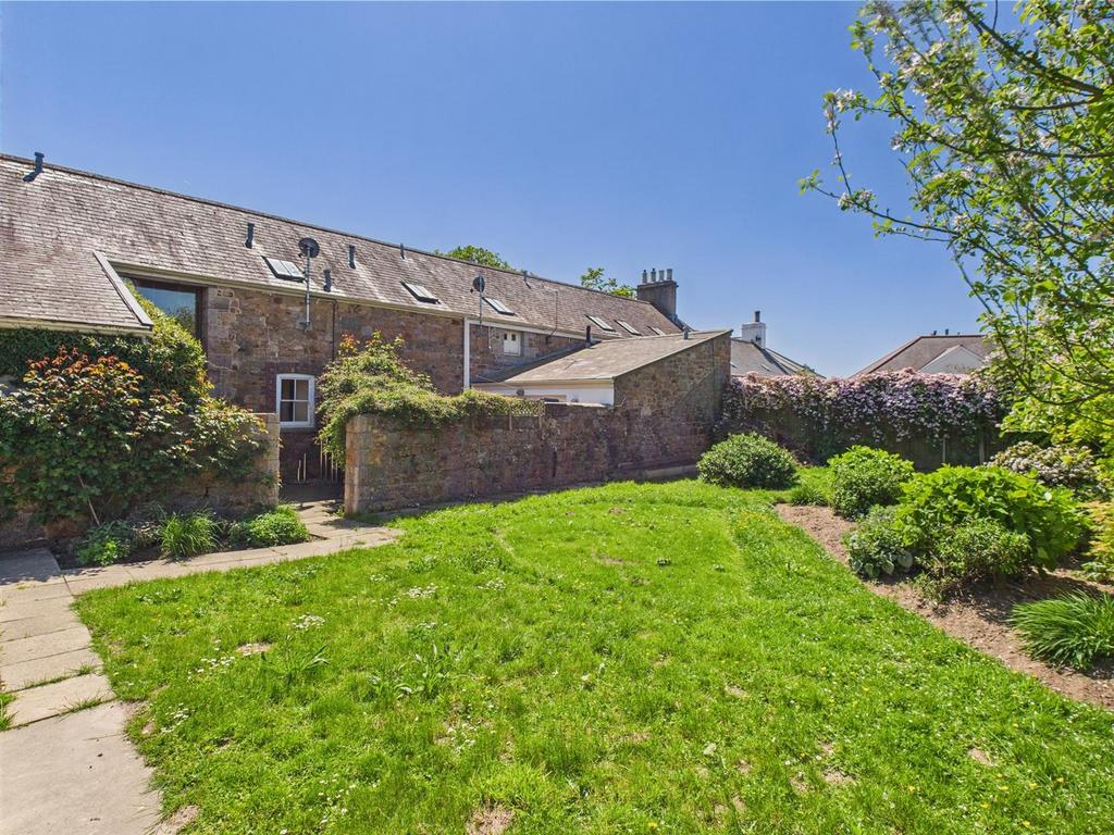 CAM04392 G0-PR0072-STILL010.jpg