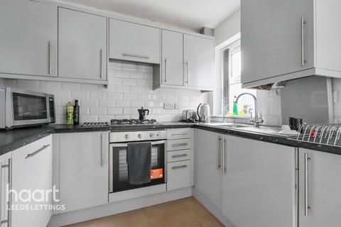 4 bedroom house share to rent, Burley Lodge Road, Leeds