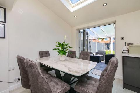89 Anthea Drive, York, YO31 9DQ