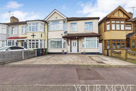 3 bedroom end of terrace house for sale, Laurel Crescent, Romford RM7