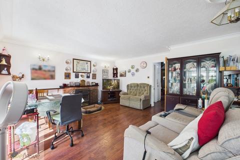 14 Burrows Lane, Middle Stoke, Rochester, ME3 9RN