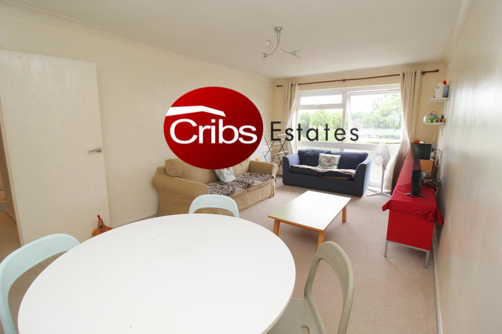 2 Bedroom Flat to Rent in Sutton
