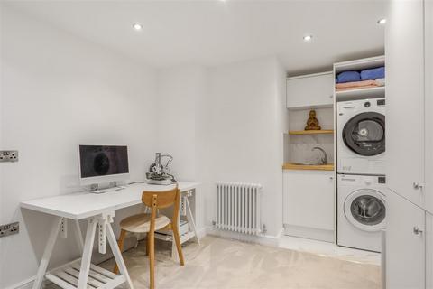 3 Field Close, Kenilworth, CV8 2JN