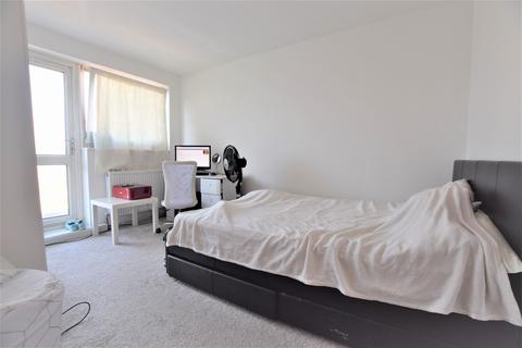 14a Berwick Road, London, E16 3DS