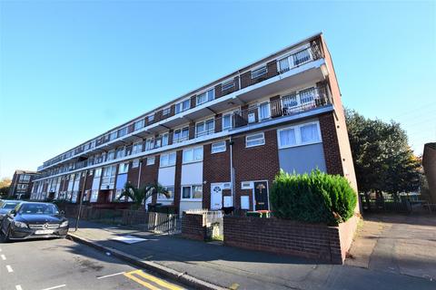 14a Berwick Road, London, E16 3DS