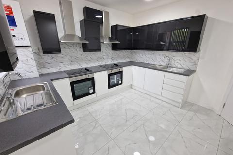 undefined, Kingston Road, Luton, Bedfordshire