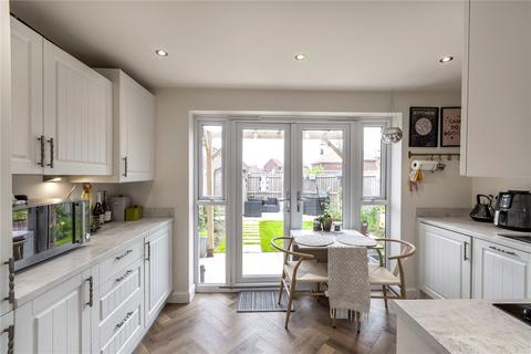 2 bedroom semi-detached house for sale, Davy Road, Rossington, Doncaster, DN11