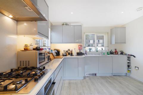 28 Sunbury Court Island, Sunbury-on-thames, TW16 5PP