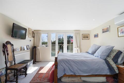 28 Sunbury Court Island, Sunbury-on-thames, TW16 5PP