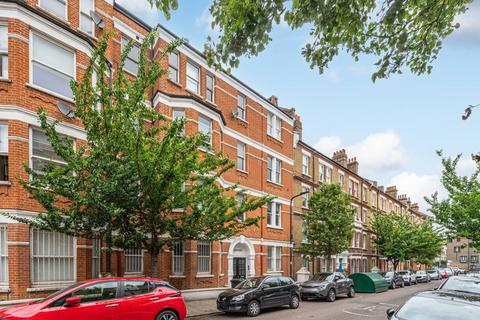2 bedroom flat to rent, Rushcroft road, Brixton, London, SW2
