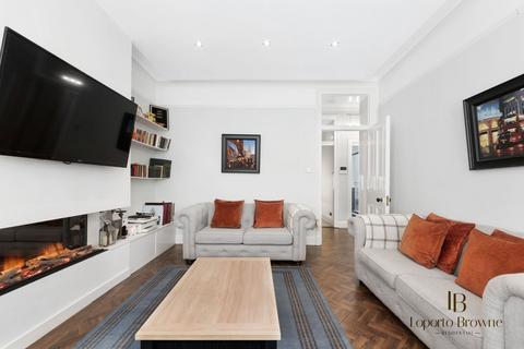 2 bedroom apartment to rent, Ridgmount Gardens, WC1E