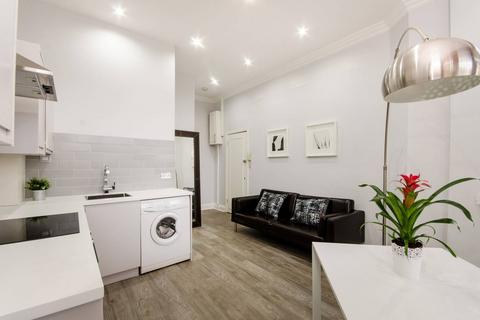 Flat 1, 31 Drewstead Road, London, SW16 1LY