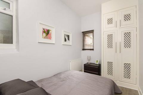 Flat 1, 31 Drewstead Road, London, SW16 1LY