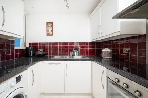 2 bedroom flat for sale, Chandos Way, Golders Green