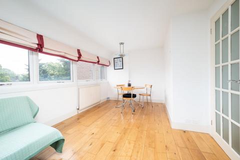 2 bedroom flat for sale, Chandos Way, Golders Green