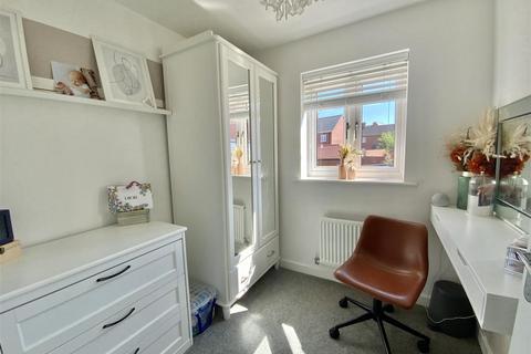 2 Bangor Close, Towcester, NN12 6UH