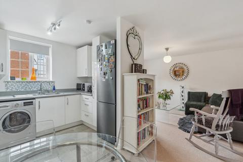 2 bedroom apartment for sale, Grange Road, Gerrards Cross SL9