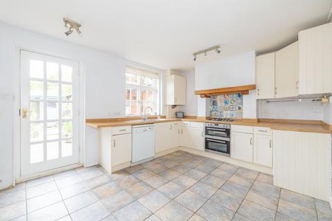 4 bedroom semi-detached house for sale, Dargate, Faversham, Kent, ME13