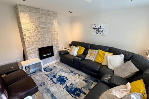 3 bedroom terraced house for sale, Badsey Road, Oldbury B69