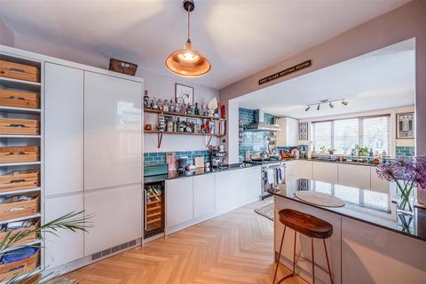 8 Westgate Road, Dartford, DA1 2AT