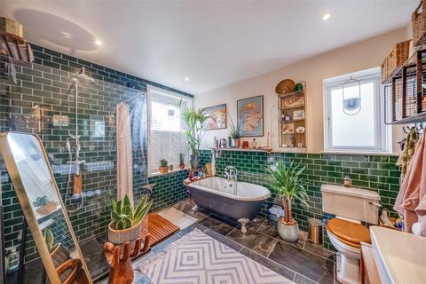 8 Westgate Road, Dartford, DA1 2AT