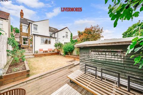 8 Westgate Road, Dartford, DA1 2AT