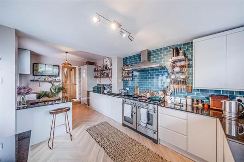 8 Westgate Road, Dartford, DA1 2AT