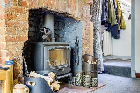 3 Brookside Cottages, Burton Joyce, Nottingham, NG14 5DA