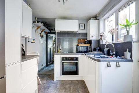 3 Brookside Cottages, Burton Joyce, Nottingham, NG14 5DA