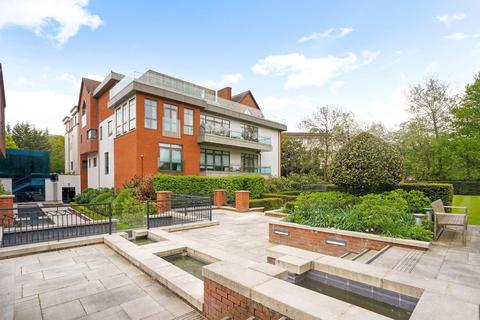 3 bedroom apartment to rent, Allingham Court, 44 The Bishops Avenue, London, N2