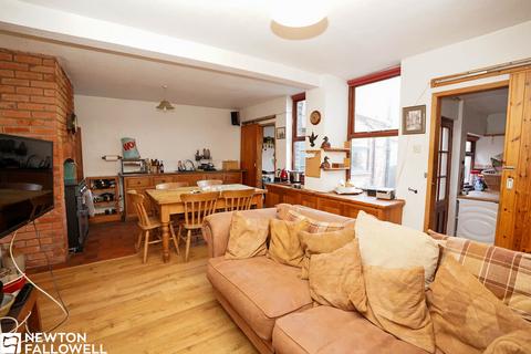 5 bedroom terraced house for sale, Nelson Street , Retford DN22