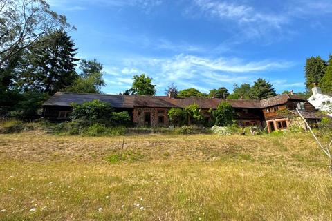 4 bedroom semi-detached house for sale, Farnham Road, Godalming GU8