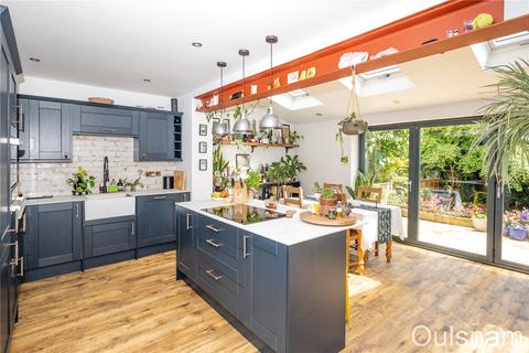 20 Churchfields Close, Bromsgrove, B61 8EE
