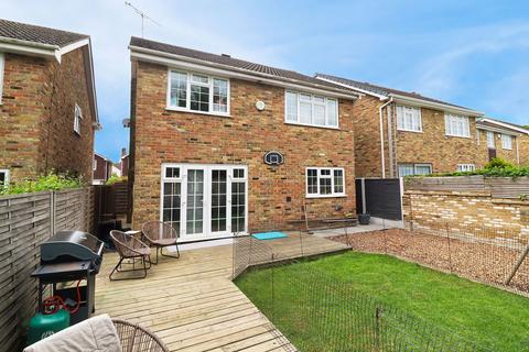 4 bedroom detached house for sale, Brooklands, Wickford, Essex, SS12