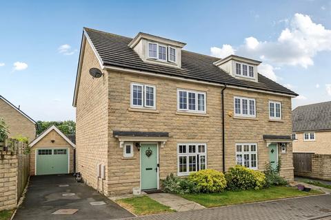 17 Mill Square, Horsforth, Leeds, LS18 4GJ