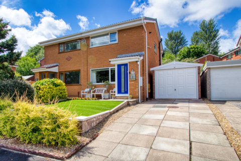 86 Clover Field, Clayton Le Woods, Chorley, PR6 7RX