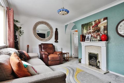 3 bedroom semi-detached house for sale, Northfield Crescent, Driffield YO25