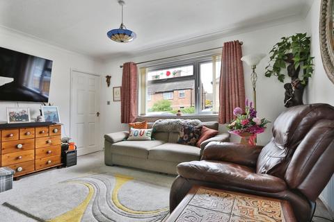 3 bedroom semi-detached house for sale, Northfield Crescent, Driffield YO25